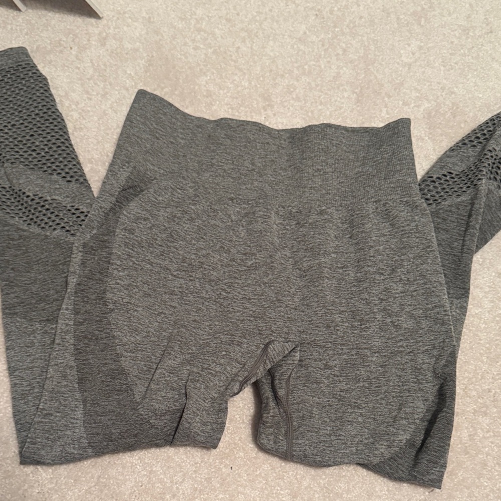 💛 S Gray/Green VS PINK Leggings